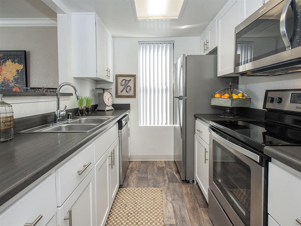 Sandpiper Village Apartment Homes photo 2